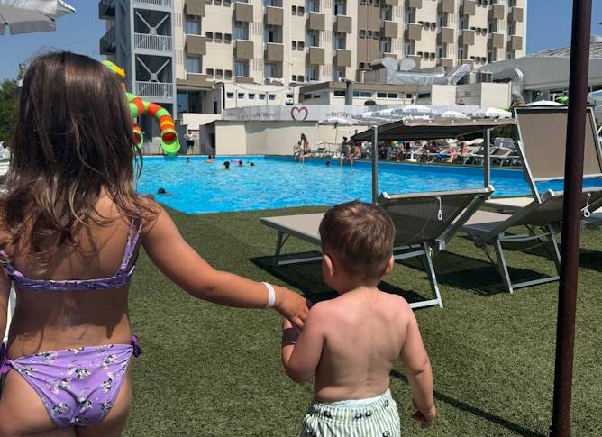 Hotel Bimbi Gratis